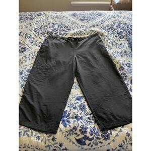 L.L. Bean | Women's XL Black Capris